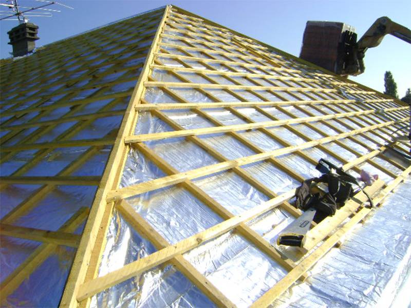 Rénovation complète d'une toiture de maison à Laperrière-sur-Saône